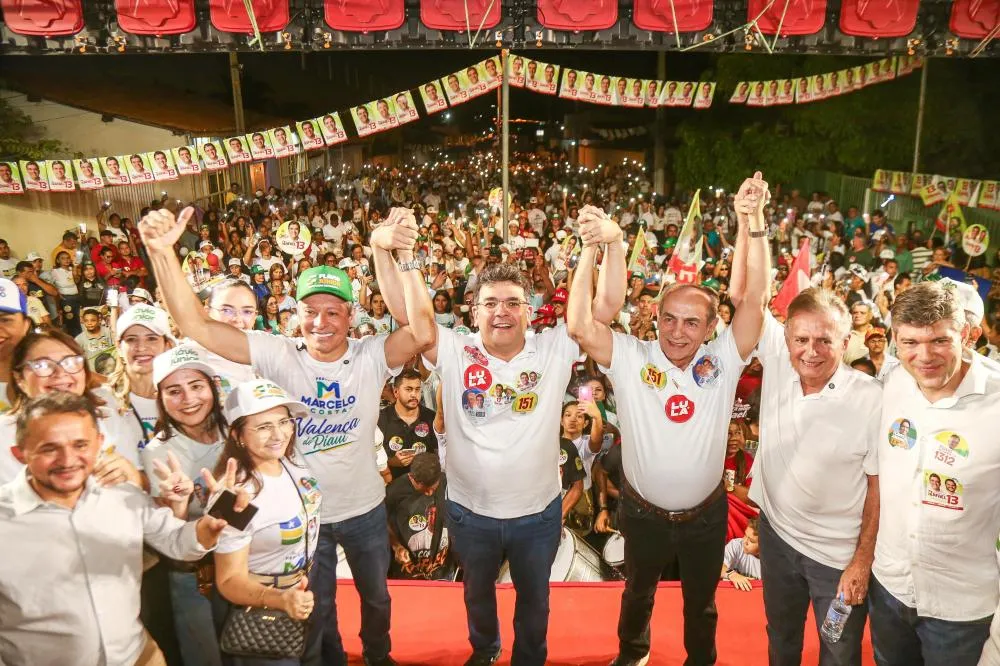 Rafael Fonteles caminha ao lado do povo em Valença e destaca apoio de 100% dos prefeitos da região